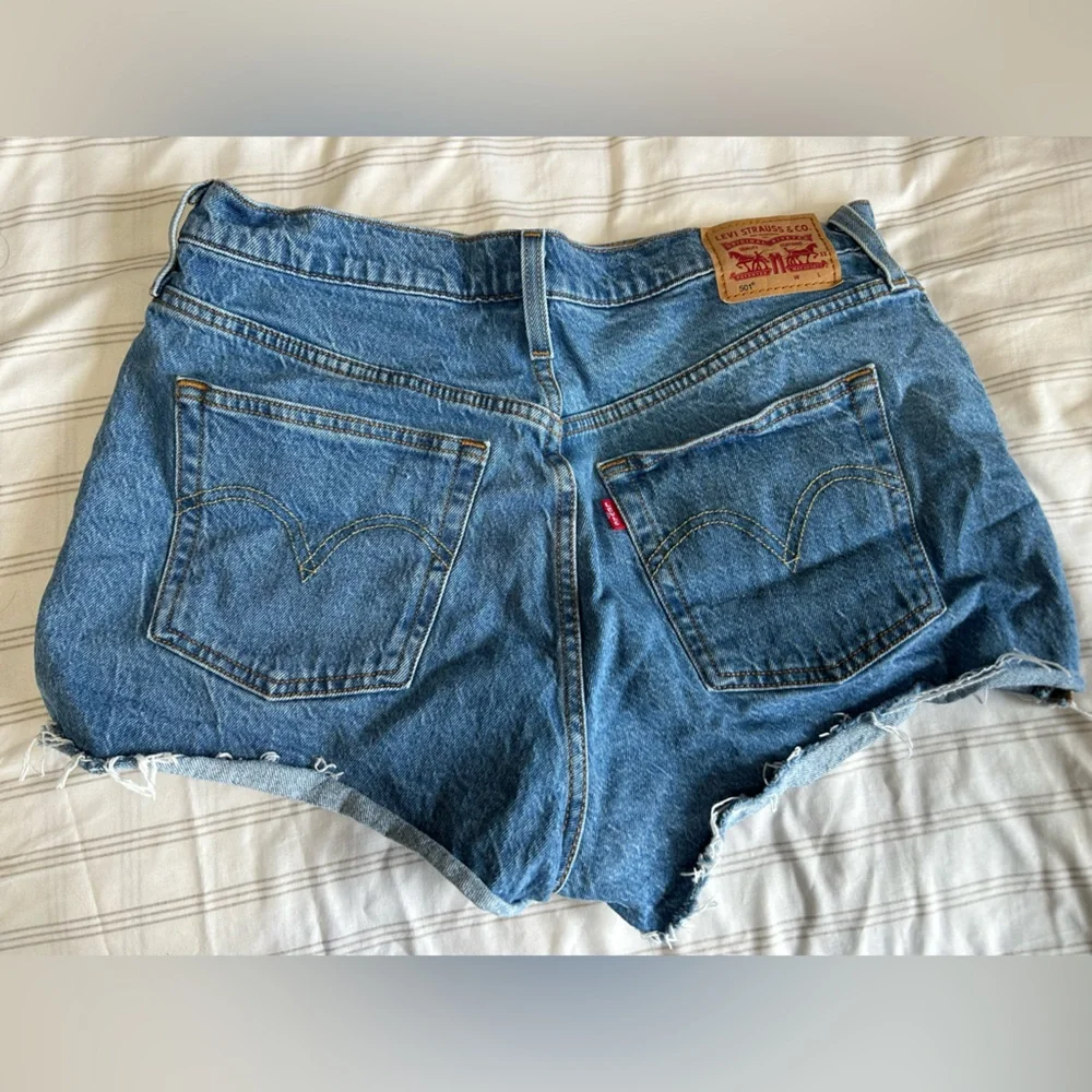Levi's Blue Jean Shorts - Picture 3 of 4